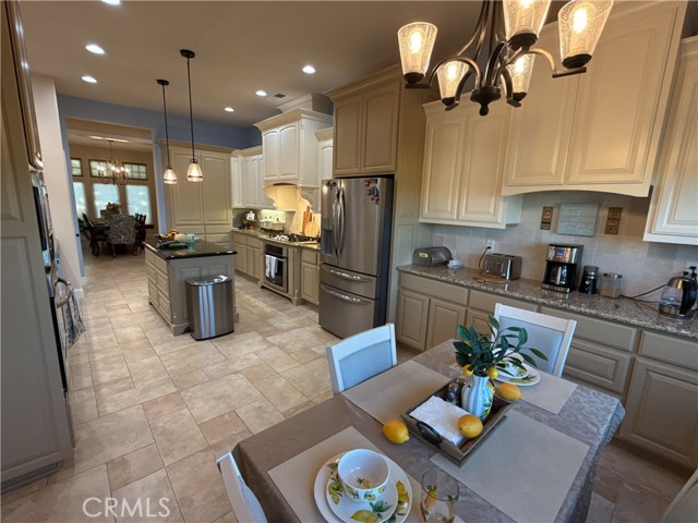 18 Tuscan Drive, Paradise CA: https://media.crmls.org/medias/1860473d-8d70-4488-885d-a0d3b6f0d86a.jpg