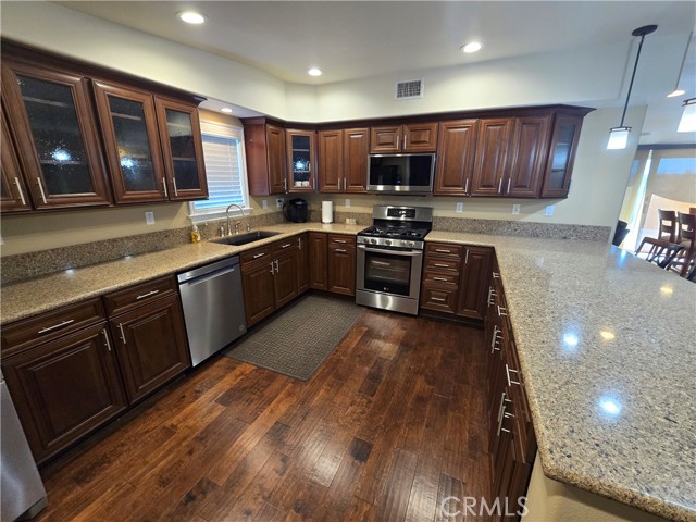 Detail Gallery Image 8 of 39 For 249 Loyola Rd, Costa Mesa,  CA 92626 - 4 Beds | 2 Baths