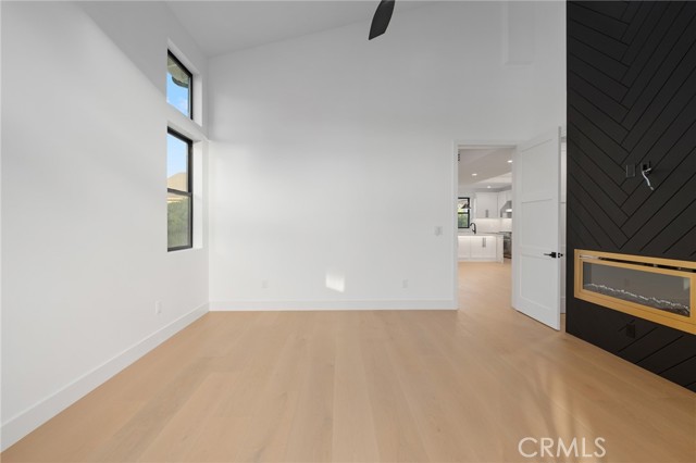 Detail Gallery Image 24 of 44 For 110 S Irena Ave #B,  Redondo Beach,  CA 90277 - 3 Beds | 4/1 Baths