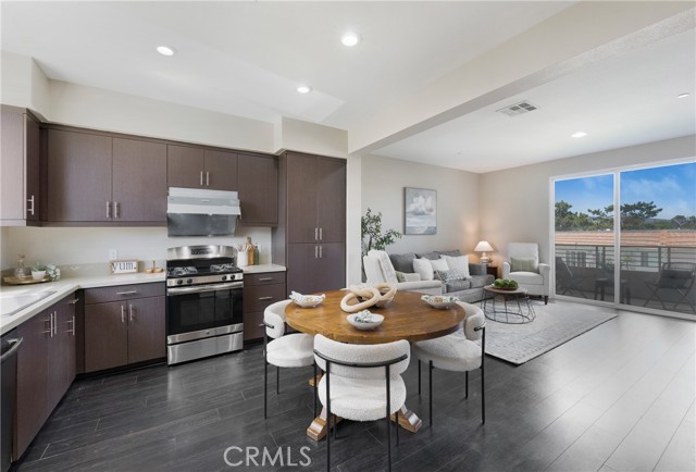 Detail Gallery Image 8 of 39 For 168 N Orange Ave, Brea,  CA 92821 - 3 Beds | 3/1 Baths