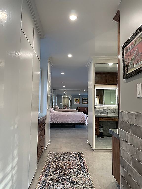 Detail Gallery Image 22 of 37 For 4217 Cedar, Long Beach,  CA 90807 - 4 Beds | 6 Baths