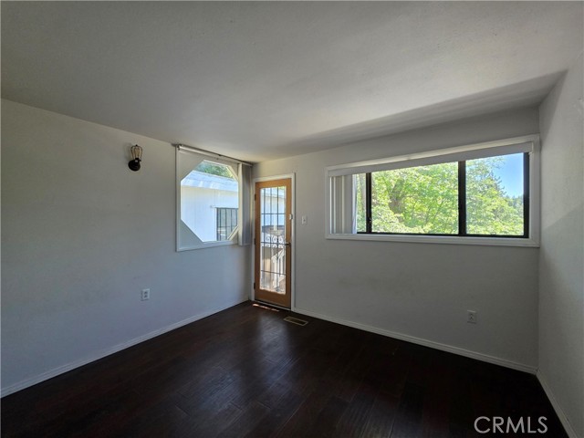 Detail Gallery Image 11 of 25 For 31510 Valley Ridge Dr, Running Springs,  CA 92382 - 4 Beds | 3 Baths