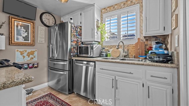 Detail Gallery Image 12 of 26 For 1149 W Calle De La Luna #1,  Azusa,  CA 91702 - 2 Beds | 1 Baths