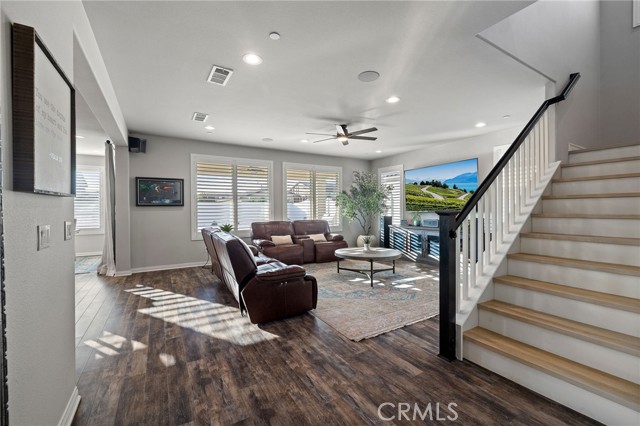 Detail Gallery Image 9 of 59 For 4729 Magnum Way, Jurupa Valley,  CA 91752 - 6 Beds | 4/1 Baths