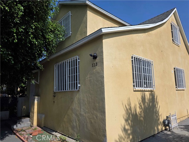 123 E Gage Avenue, Los Angeles CA: https://media.crmls.org/medias/1865cb6e-ad9d-4046-a836-42b84b0ac694.jpg