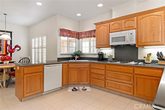 Detail Gallery Image 15 of 46 For 959 Vista Verde, Nipomo,  CA 93444 - 4 Beds | 3 Baths