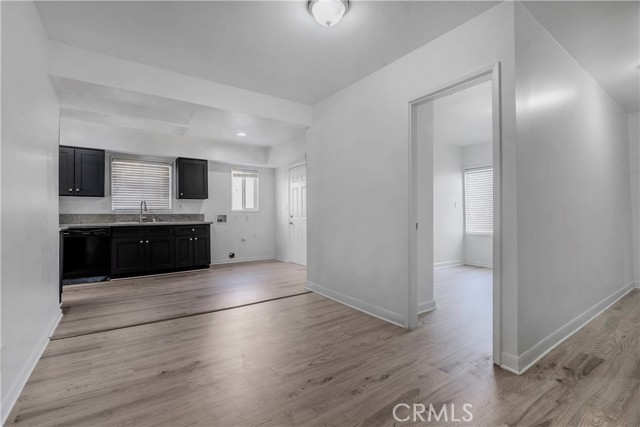 Detail Gallery Image 5 of 33 For 2916 Halldale, Los Angeles,  CA 90018 - 3 Beds | 2 Baths