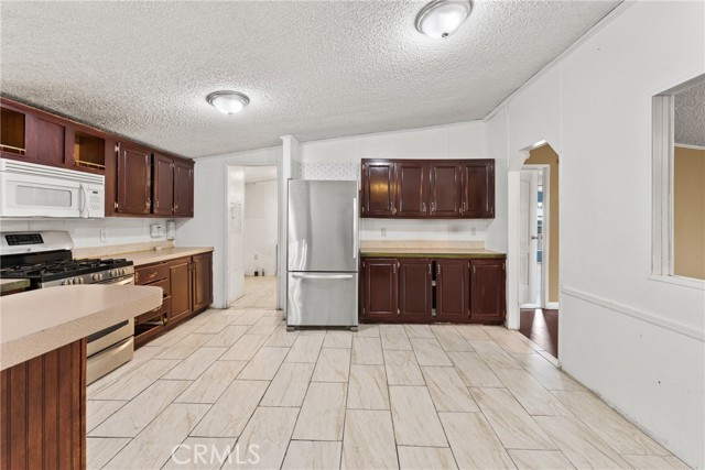 Detail Gallery Image 10 of 30 For 494 S Macy #155,  San Bernardino,  CA 92410 - 3 Beds | 2 Baths