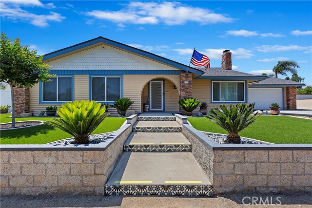 Detail Gallery Image 5 of 44 For 5065 Eclipse Ave, Jurupa Valley,  CA 91752 - 3 Beds | 2 Baths