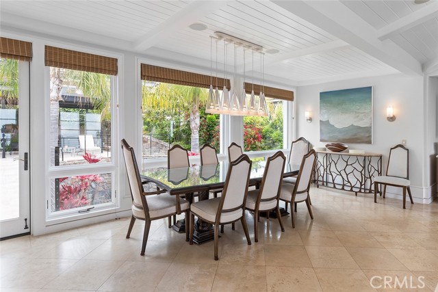 Detail Gallery Image 10 of 43 For 322 Emerald Bay, Laguna Beach,  CA 92651 - 6 Beds | 6/1 Baths