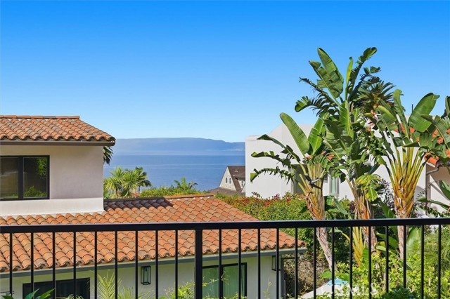 Detail Gallery Image 9 of 32 For 1609 via Montemar, Palos Verdes Estates,  CA 90274 - 4 Beds | 3 Baths