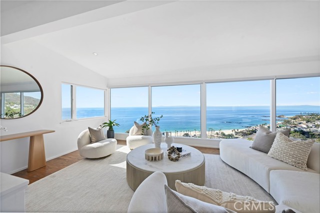 Detail Gallery Image 7 of 46 For 31161 Holly Dr, Laguna Beach,  CA 92651 - 5 Beds | 2/1 Baths