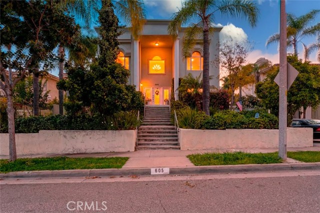 Detail Gallery Image 2 of 75 For 605 N 18th St, Montebello,  CA 90640 - 4 Beds | 3 Baths