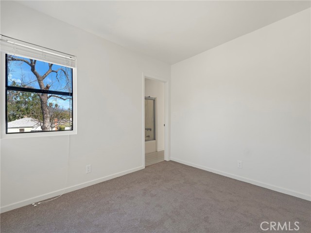 Detail Gallery Image 40 of 55 For 345 S Beachwood Dr, Burbank,  CA 91506 - 5 Beds | 3 Baths