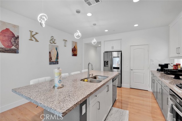 Detail Gallery Image 9 of 42 For 35153 Webb Pl, Beaumont,  CA 92223 - 3 Beds | 2/1 Baths