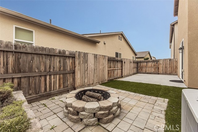 Detail Gallery Image 35 of 39 For 4085 N Sandrini, Fresno,  CA 93723 - 3 Beds | 2/1 Baths