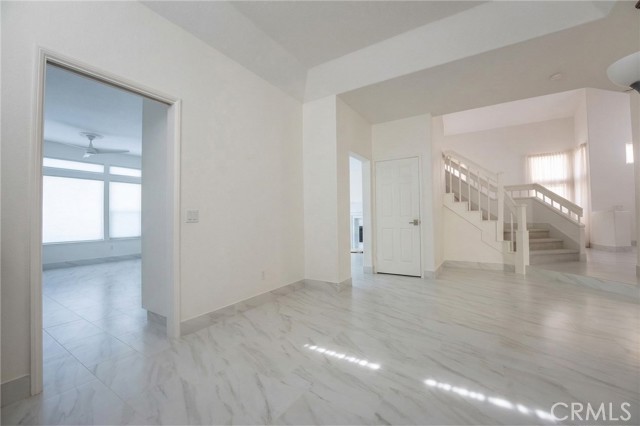 Detail Gallery Image 14 of 50 For 518 S Laureltree, Anaheim,  CA 92808 - 5 Beds | 3 Baths