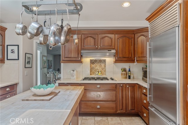 Detail Gallery Image 14 of 33 For 3818 Hayvenhurst Ave, Encino,  CA 91436 - 4 Beds | 3 Baths