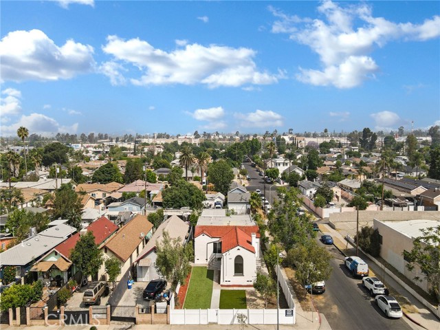 13251 Pinney Street, Pacoima CA: https://media.crmls.org/medias/186c1c58-2af7-4ef4-846d-4a237c9b33bd.jpg