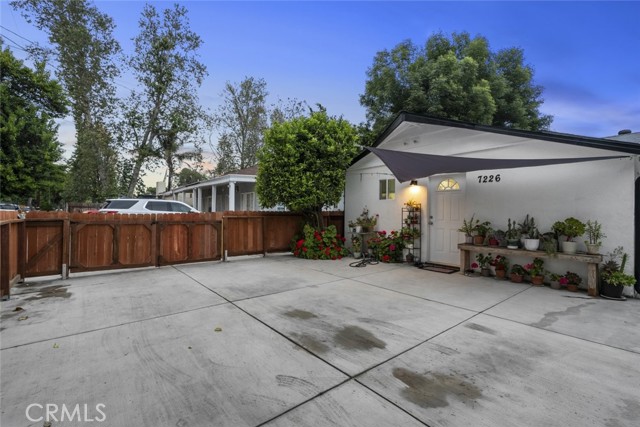 7228 Jamieson Avenue, Reseda CA: https://media.crmls.org/medias/186c3168-e80e-481c-b0ec-554e199cd98a.jpg