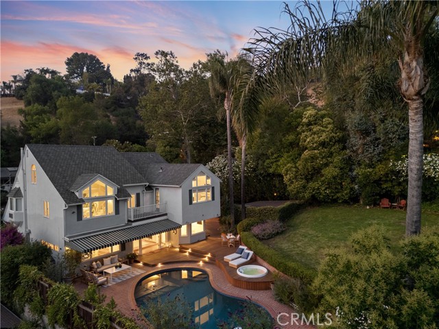 11818 Laurel Hills Road, Studio City CA: https://media.crmls.org/medias/186cd1d3-75f7-42d3-8e70-a06e87ce37d5.jpg