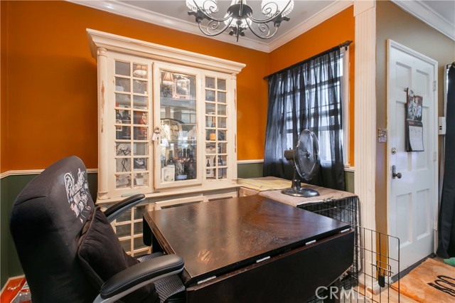 Detail Gallery Image 7 of 28 For 1329 -1331 N Screenland Dr #1329-1331,  Burbank,  CA 91505 - 4 Beds | 2 Baths