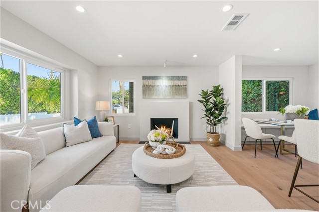 Detail Gallery Image 3 of 39 For 4021 Beethoven, Los Angeles,  CA 90066 - 4 Beds | 3 Baths