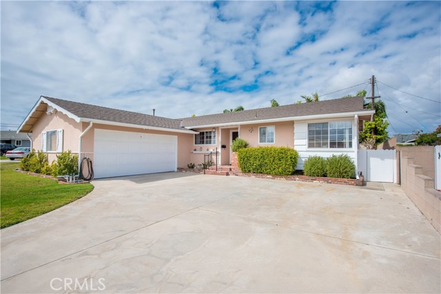 8391 Enfield Circle, Huntington Beach, CA 92646