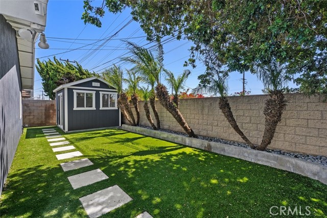 Detail Gallery Image 27 of 34 For 10022 Kukui Dr, Huntington Beach,  CA 92646 - 3 Beds | 2 Baths