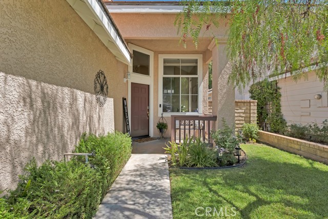 Detail Gallery Image 2 of 53 For 23809 Woodpark Ct, Valencia,  CA 91354 - 4 Beds | 3 Baths