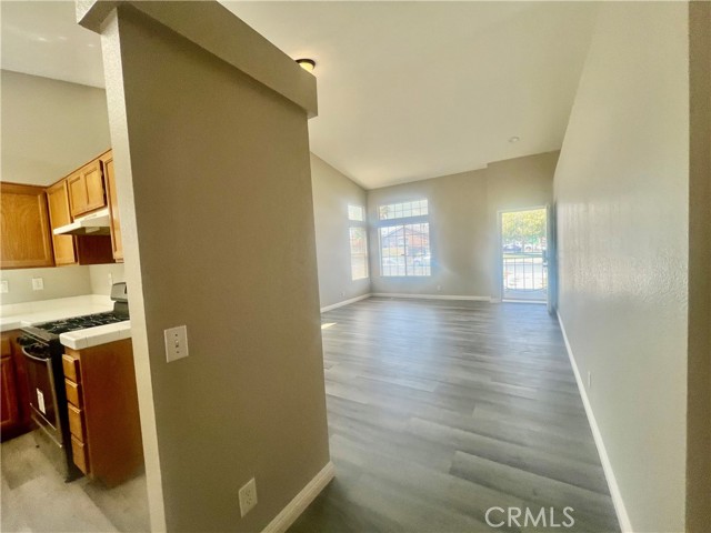 13633 Bentwood Street, Hesperia CA: https://media.crmls.org/medias/186f4629-fcc5-4009-a105-b00d3ac4a833.jpg