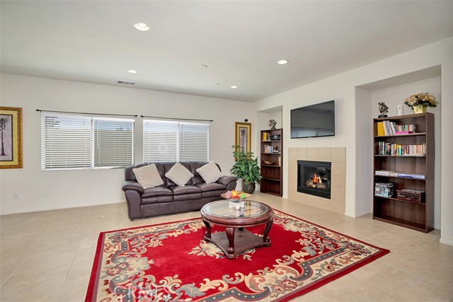 Detail Gallery Image 21 of 38 For 34852 Silversprings, Murrieta,  CA 92563 - 4 Beds | 3/1 Baths