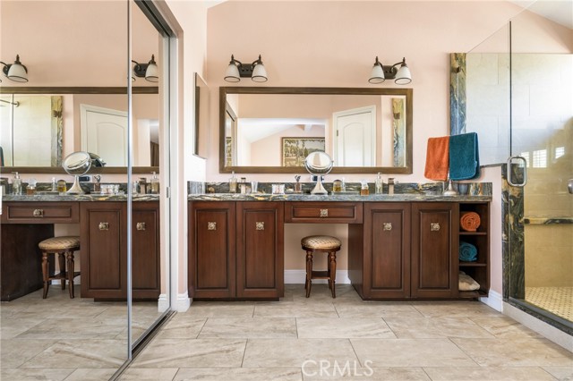 2461 Calle Montella, Tustin CA: https://media.crmls.org/medias/187022c4-1d89-4fc8-96bd-9b5f65da05b4.jpg