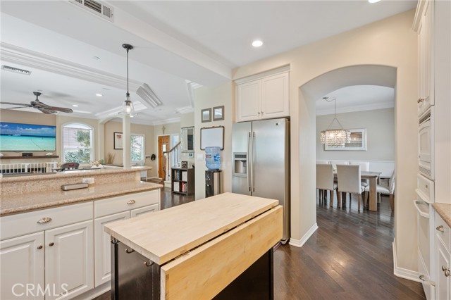 2226 Nelson Avenue, Redondo Beach, California 90278, 4 Bedrooms Bedrooms, ,2 BathroomsBathrooms,Residential,Sold,Nelson,SB22119985