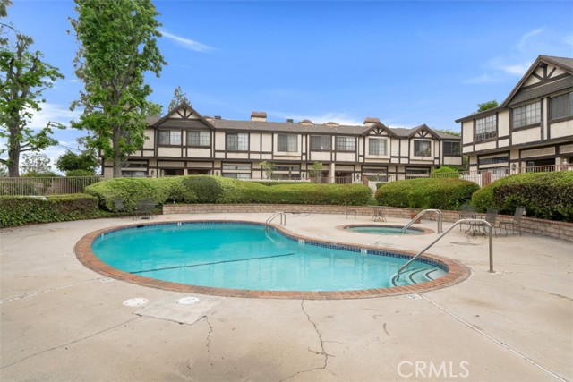 Detail Gallery Image 27 of 32 For 20737 Roscoe Bld #701,  Winnetka,  CA 91306 - 3 Beds | 2/1 Baths