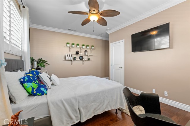 21131 Greenboro Lane, Huntington Beach CA: https://media.crmls.org/medias/187143c8-7459-4e5b-8bfd-2a24dc5821e5.jpg