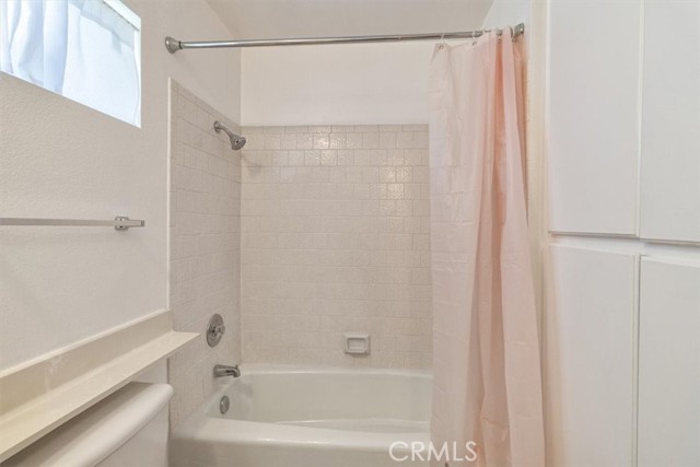 Detail Gallery Image 16 of 23 For 322 N Avenue 66 #5,  Highland Park,  CA 90042 - 1 Beds | 1 Baths