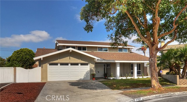 17321 Coronado Ln, Huntington Beach, CA 92647