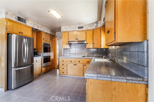 Detail Gallery Image 12 of 60 For 249 S Lincoln St, Burbank,  CA 91506 - 3 Beds | 2 Baths