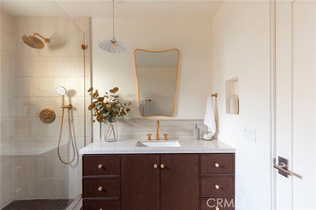 Image 16 of 41 For 3554 Sycamore