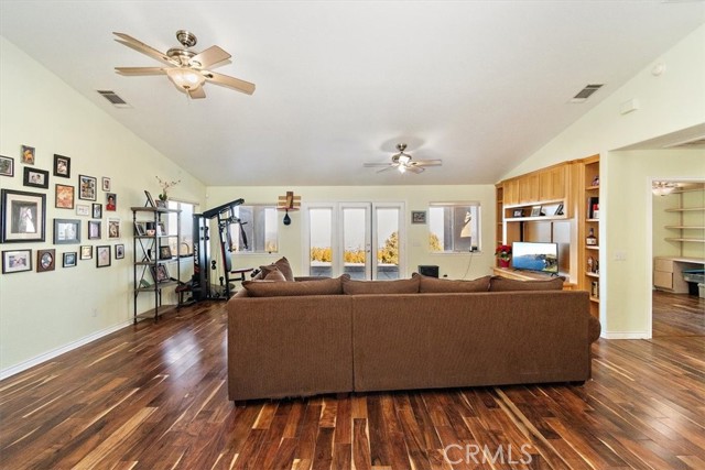 Detail Gallery Image 27 of 34 For 9050 Ponderosa Rd, Pinon Hills,  CA 92372 - 4 Beds | 2 Baths