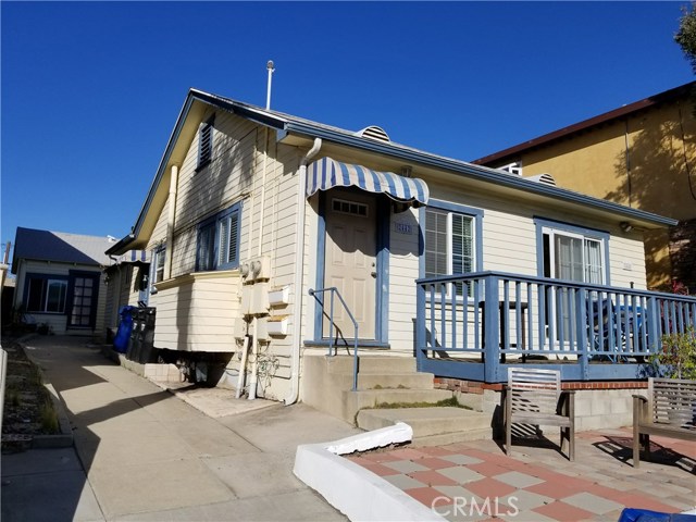 2440 Silverstrand Avenue, Hermosa Beach, California 90254, ,Residential Income,Sold,Silverstrand,SB17135425