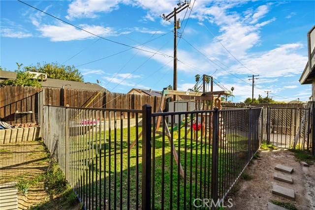 7511 Buckeye Street, Highland CA: https://media.crmls.org/medias/1876ef3e-f191-4d88-b045-f7efcf90cb9b.jpg