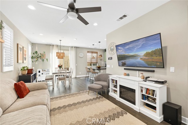 Detail Gallery Image 8 of 46 For 35334 Marabella Ct, Winchester,  CA 92596 - 3 Beds | 2/1 Baths