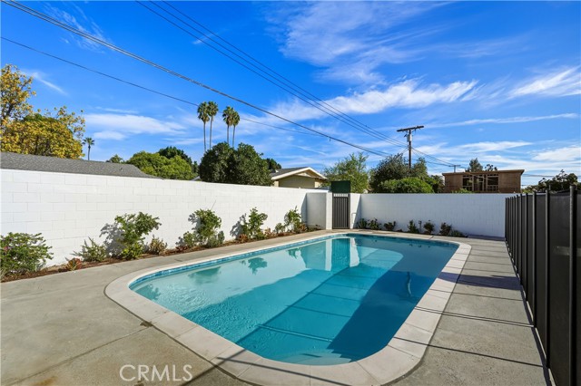 Detail Gallery Image 33 of 36 For 22255 Wyandotte, Canoga Park,  CA 91303 - 3 Beds | 2 Baths