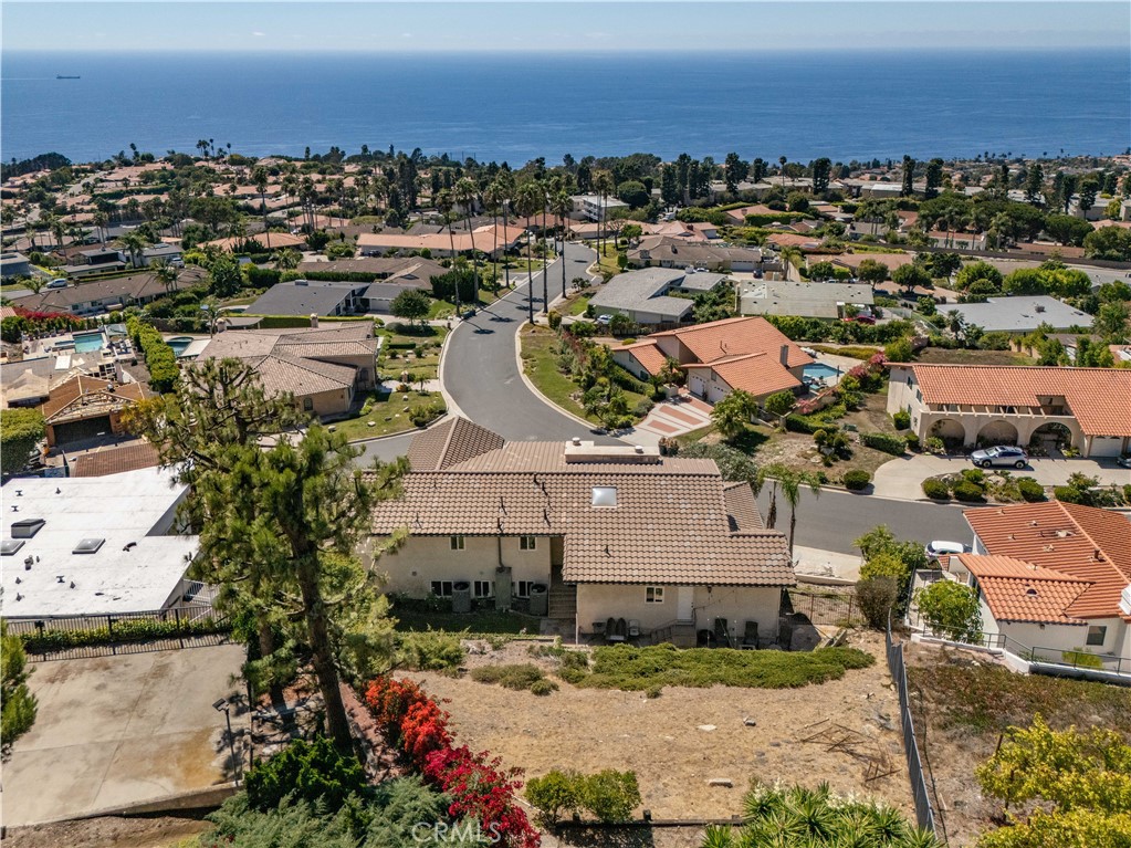 https://media.crmls.org/medias/1877631e-f12b-4915-97d5-cd34a88a8037.jpg?preset=X-Large