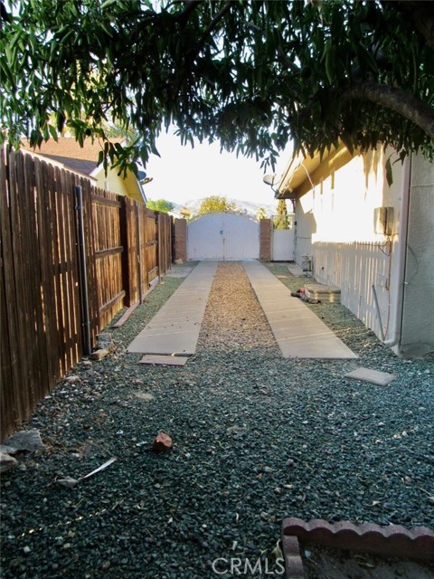 Image 20 of 21 For 43251 San Mateo Way