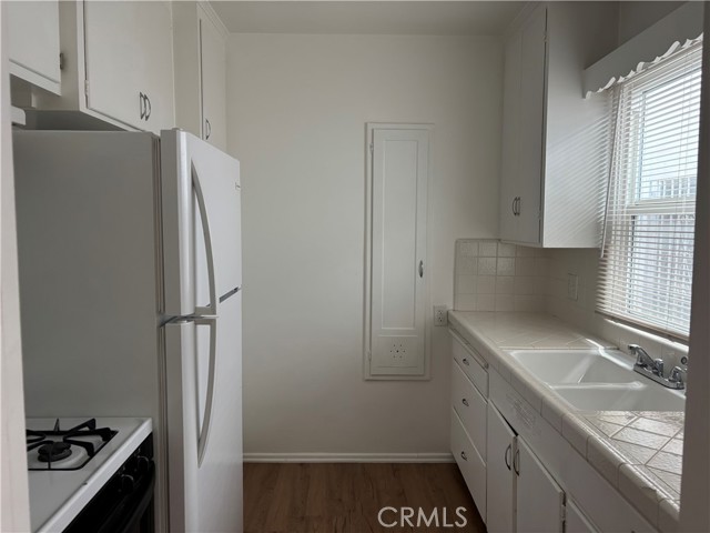Detail Gallery Image 5 of 10 For 5239 E Ocean Bld #2,  Long Beach,  CA 90803 - 1 Beds | 1 Baths