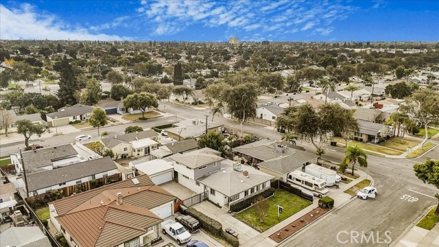 Detail Gallery Image 2 of 75 For 460 W Hill Ave, Fullerton,  CA 92832 - 5 Beds | 2 Baths