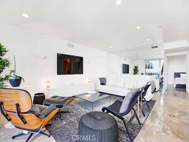 Detail Gallery Image 2 of 23 For 1585 S Coast #23,  Laguna Beach,  CA 92651 - 3 Beds | 2 Baths
